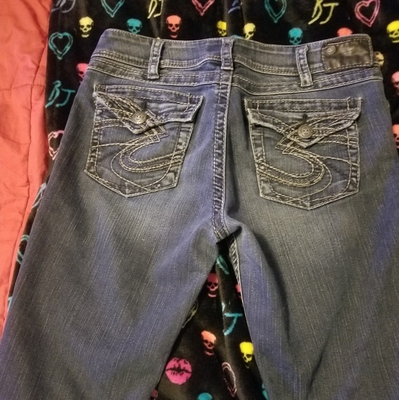 NWOT Silver Jean's, style Suki😎 great cond - Picture 2 of 4